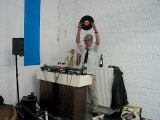 opening scene, Photo: Autocenter